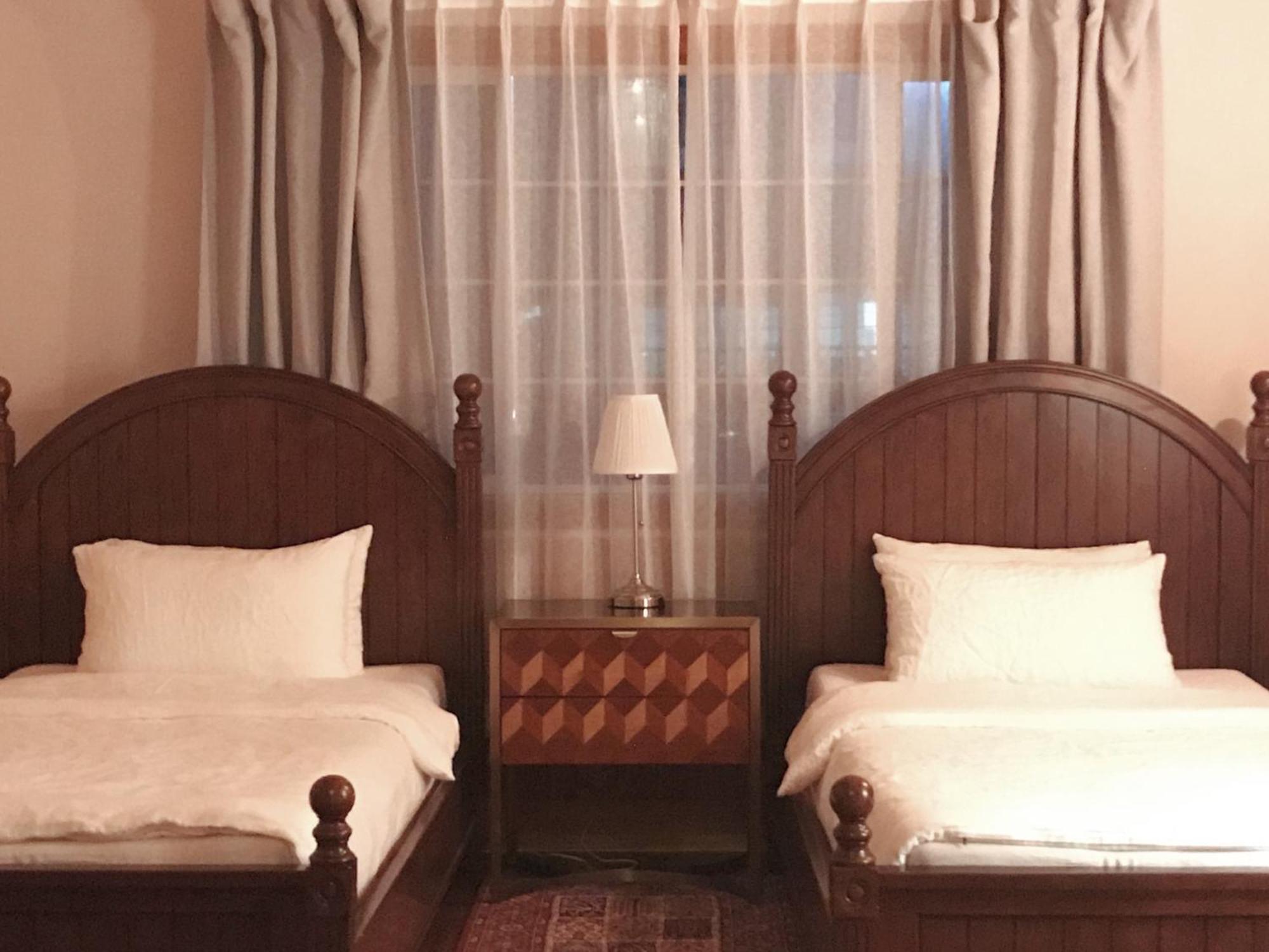 At Corner Resort & Garden Jeju Exterior photo