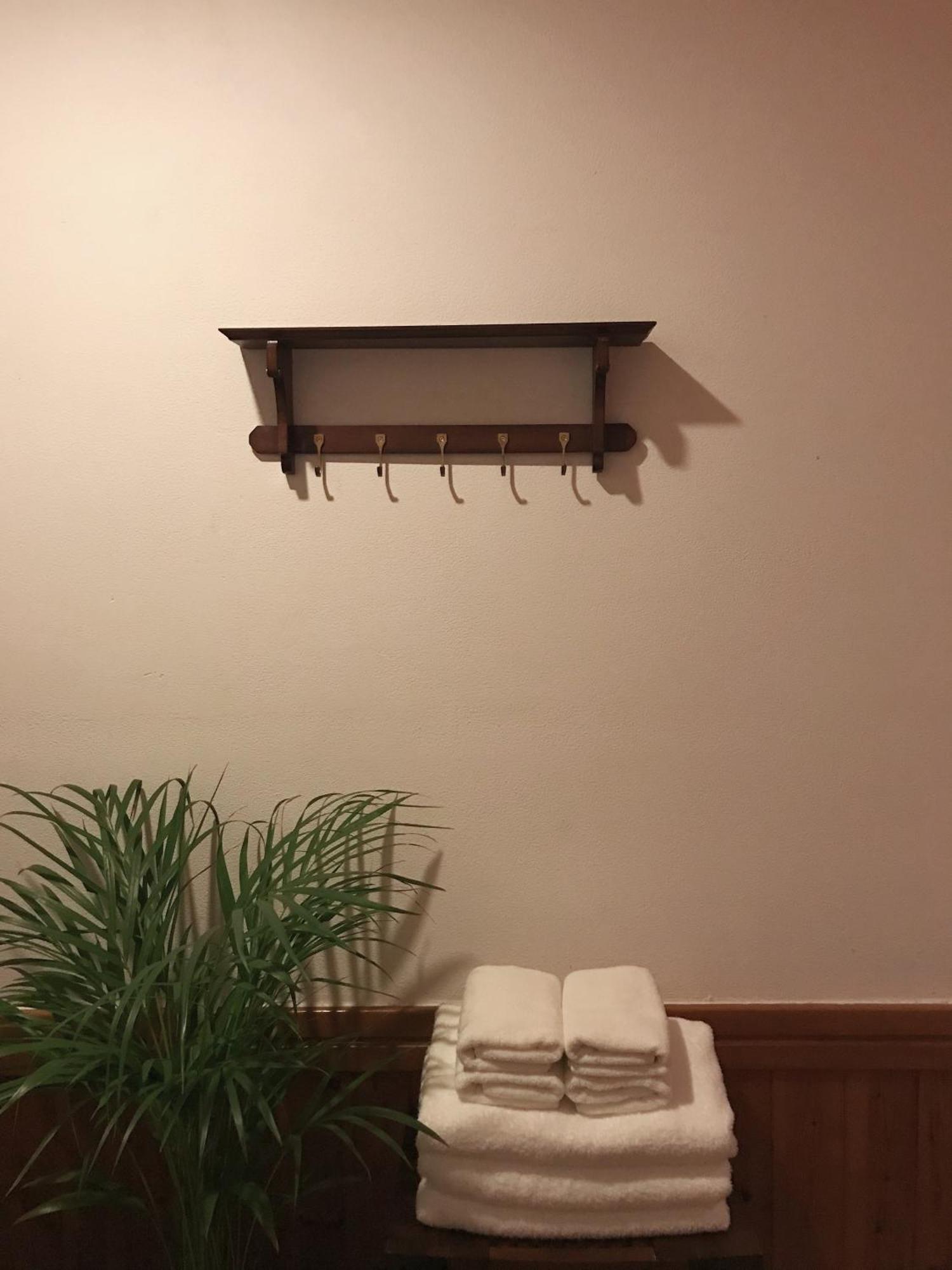 At Corner Resort & Garden Jeju Exterior photo