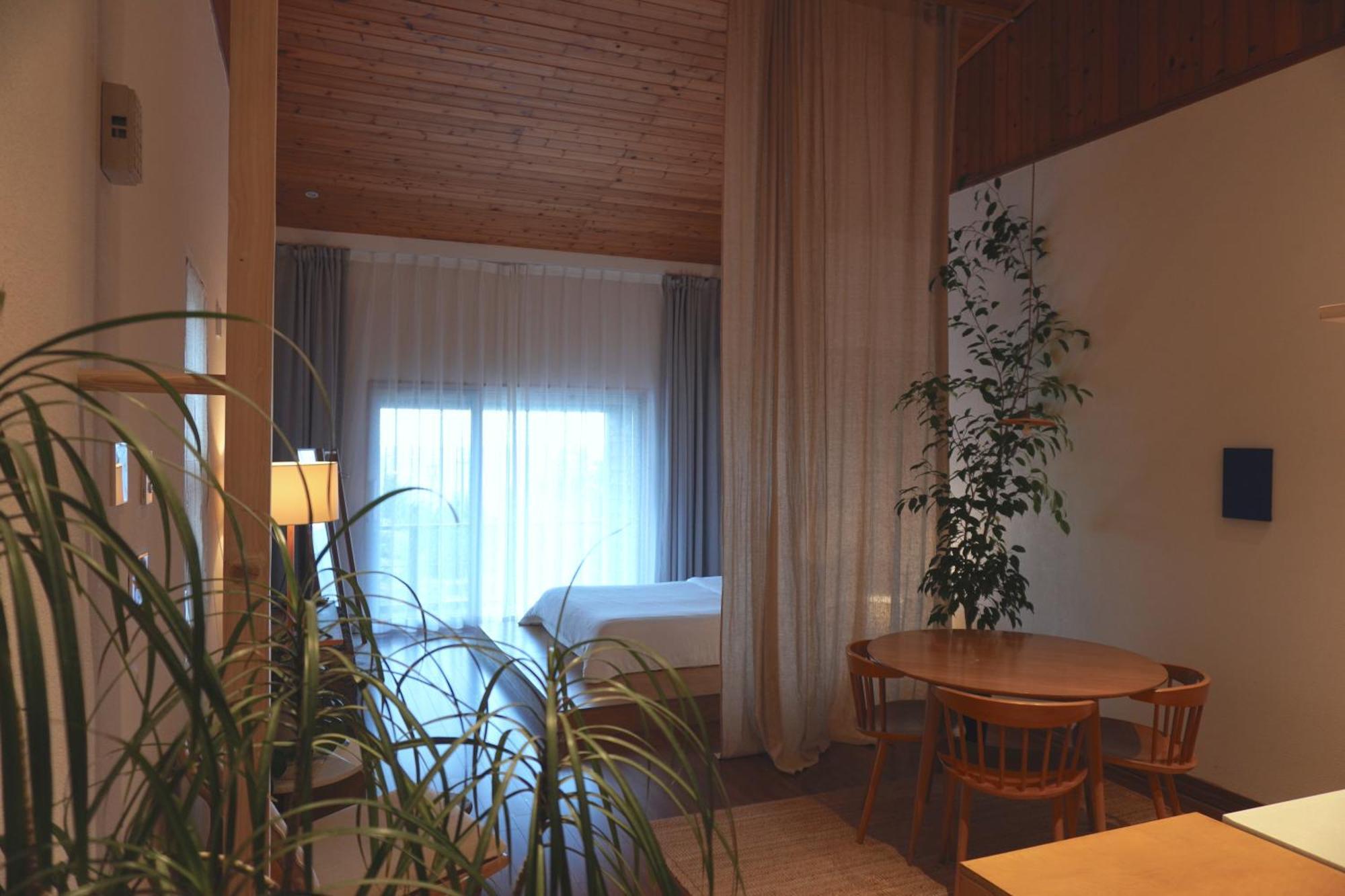At Corner Resort & Garden Jeju Exterior photo