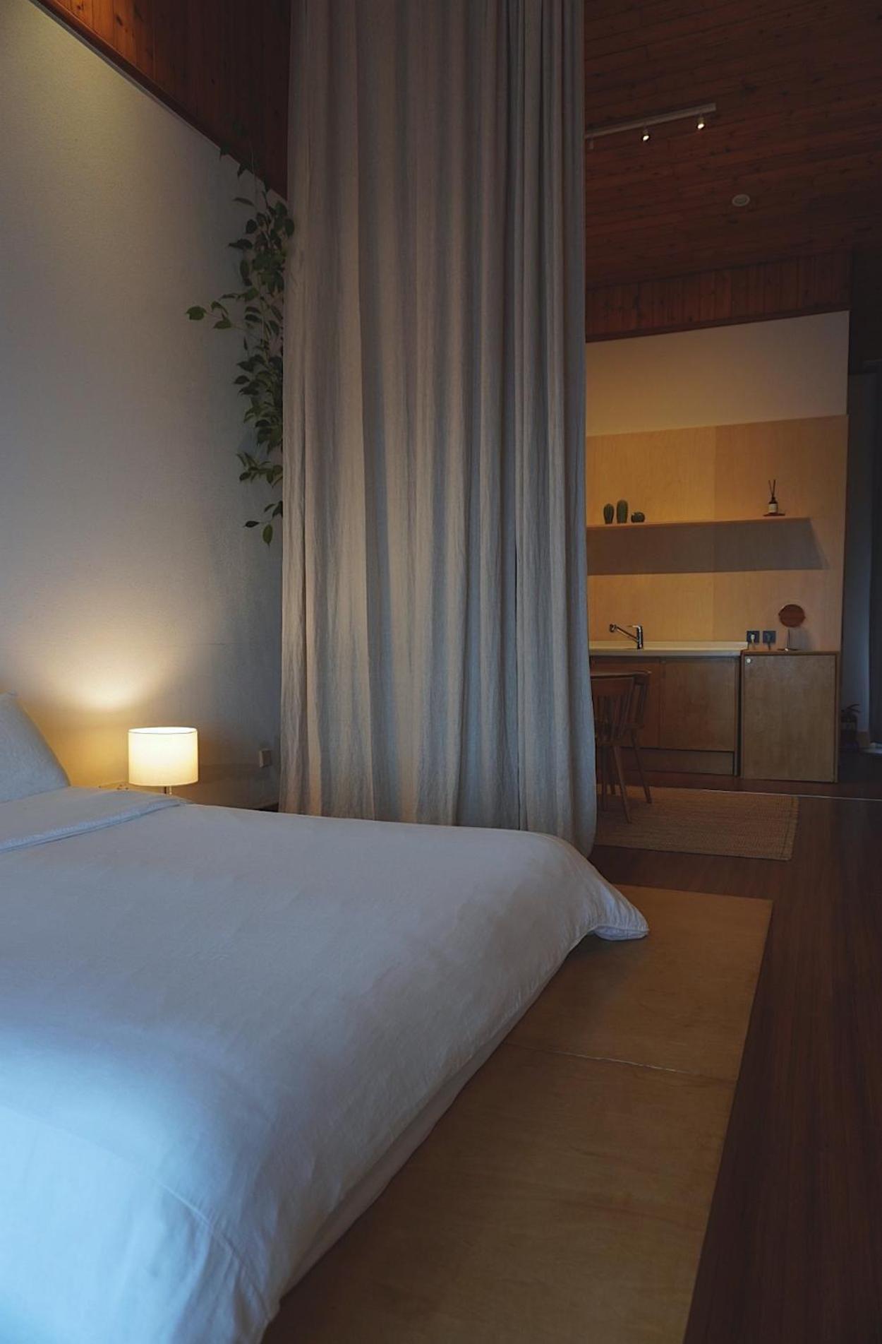 At Corner Resort & Garden Jeju Exterior photo