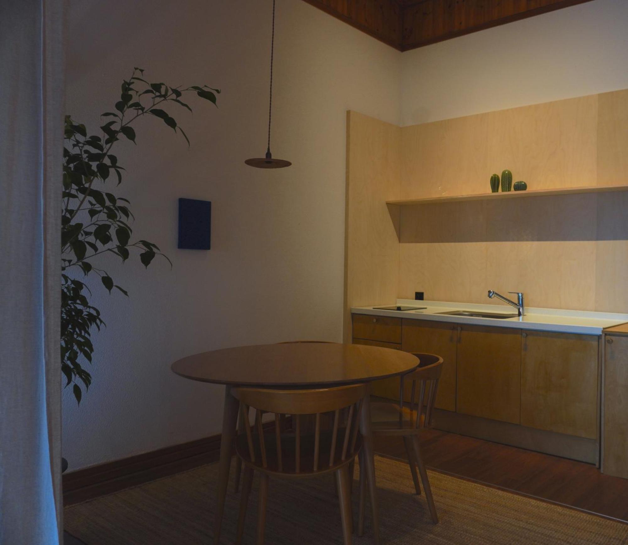 At Corner Resort & Garden Jeju Exterior photo